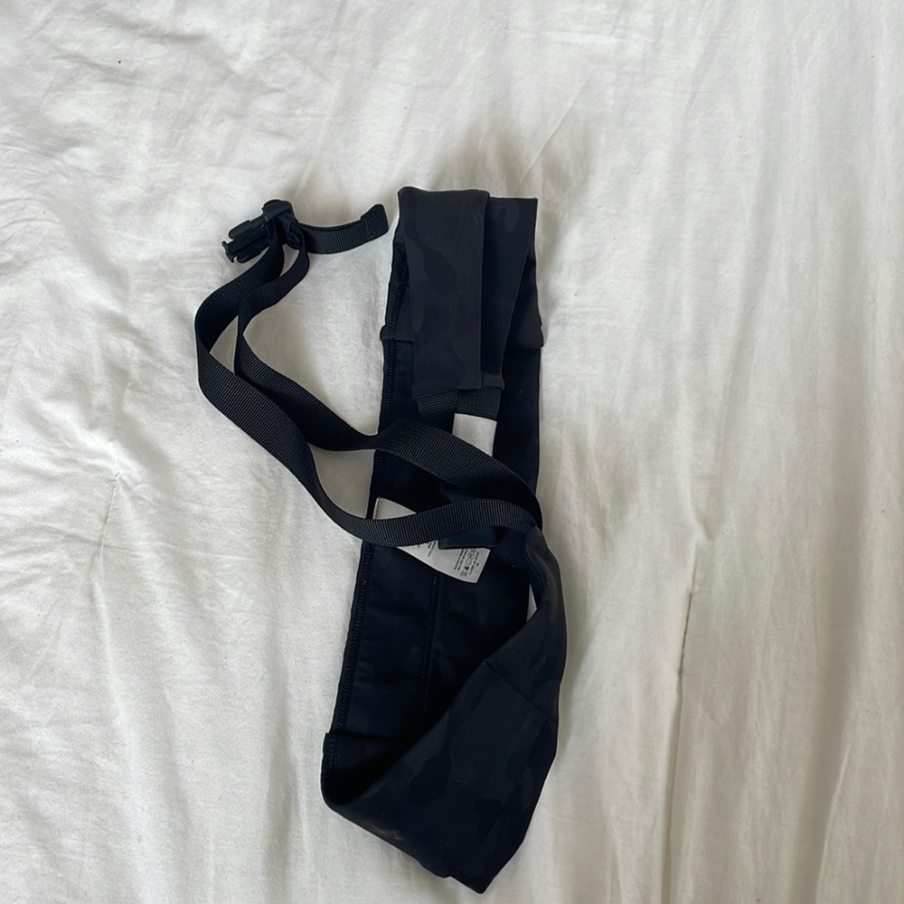 Lululemon running belt